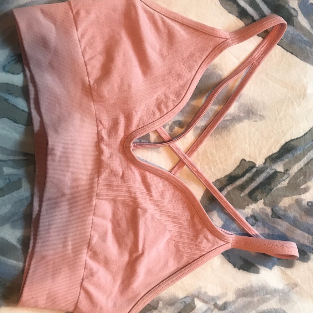 Lululemon seamless plunge bra